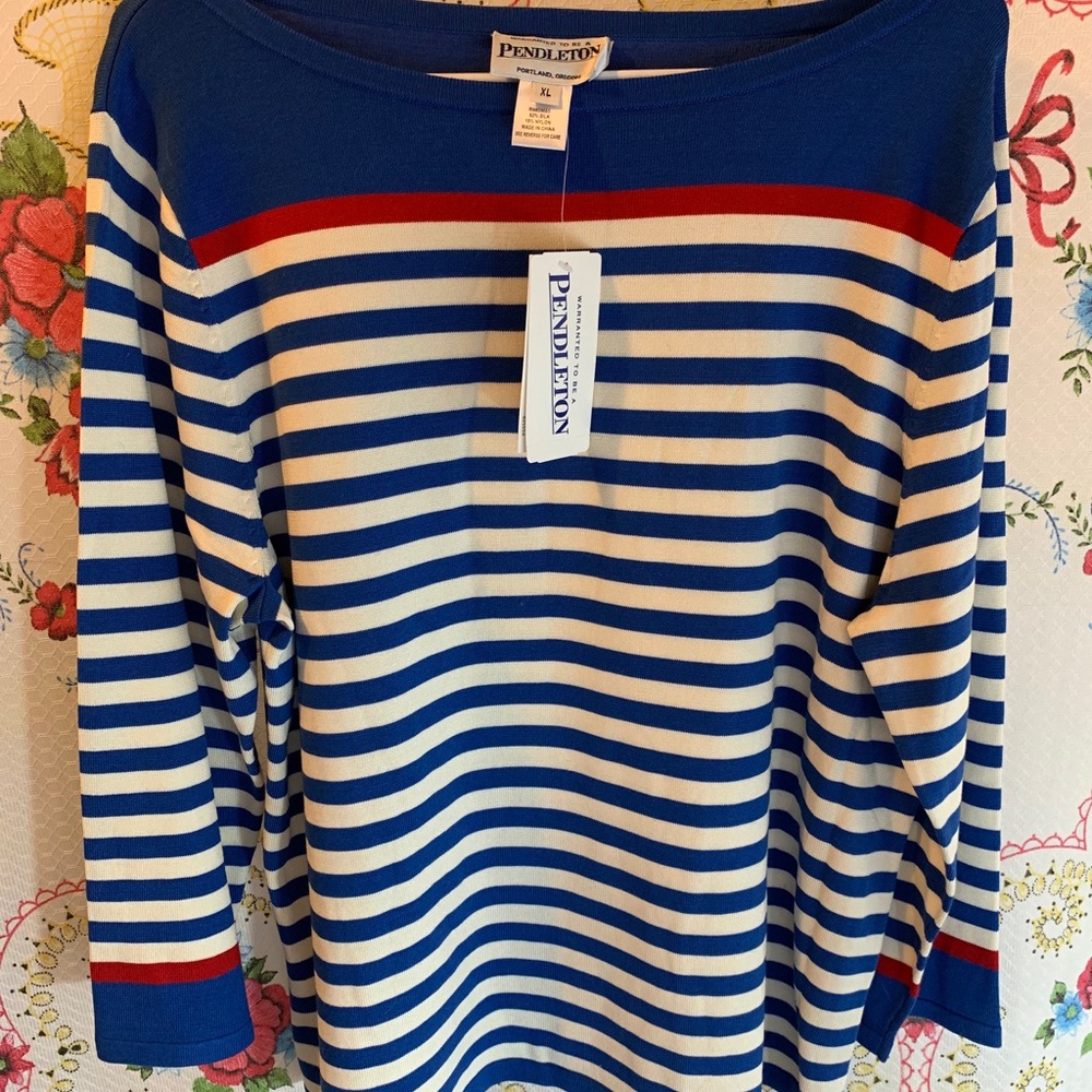 New with tags Pendleton sweater